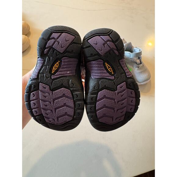 Toddler Keen Newport H2 water shoes / outdoor sandals / size 4C - Picture 4 of 5